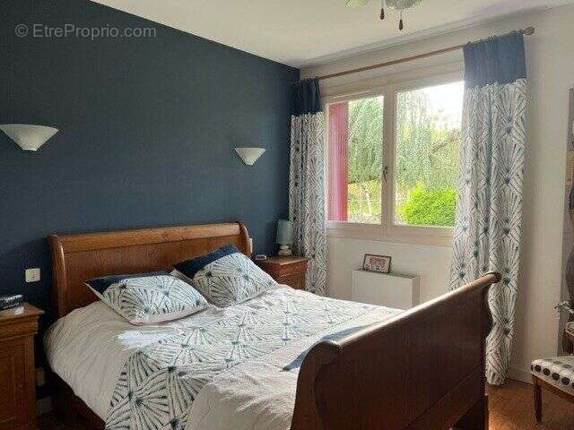 Maison 183 m² à Saint-Eutrope-De-Born  - photo 6