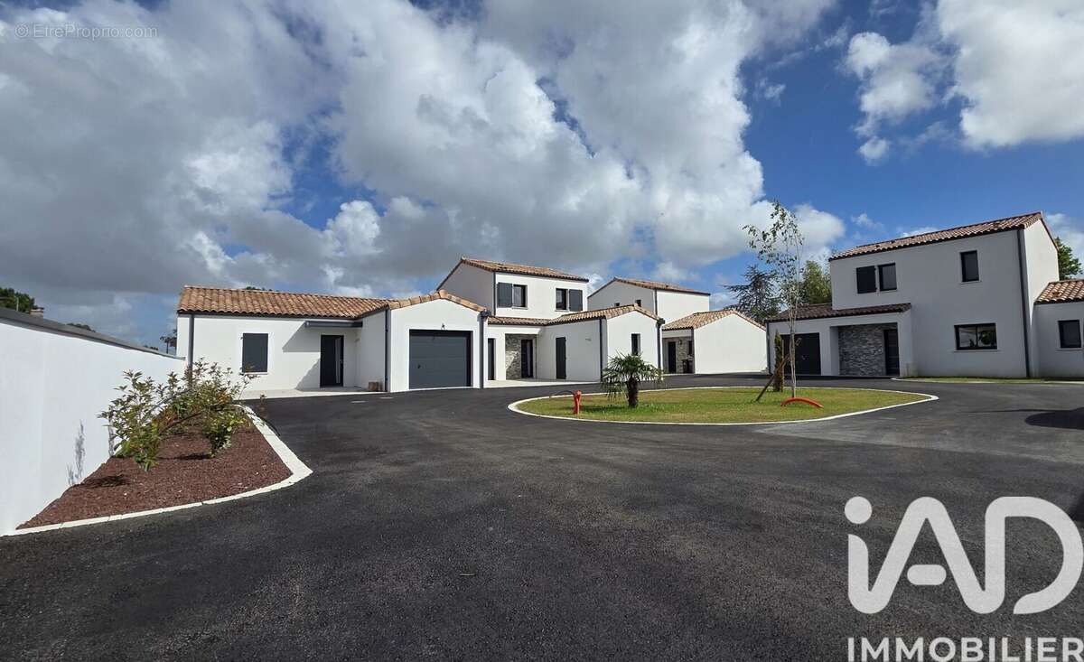 Photo 2 - Maison à BREUILLET