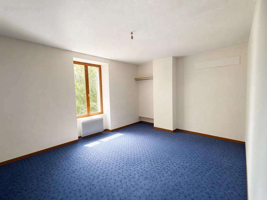 Immeuble de 7 pièces de 179 m² à Bourbonne-les-Bains - photo 6