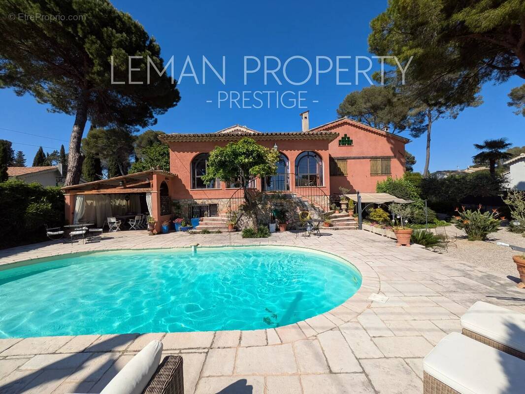 Maison à MOUGINS