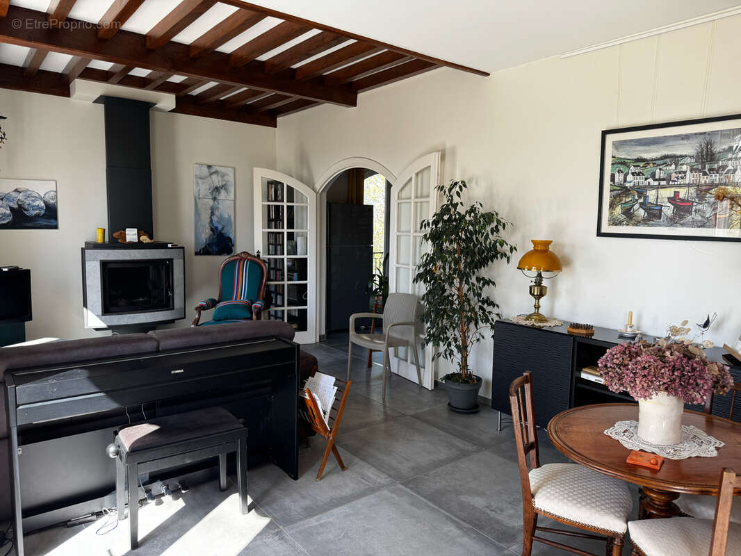 Maison à DAVEZIEUX