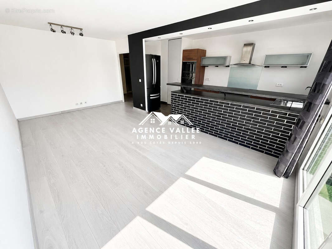 Appartement à CORBEIL-ESSONNES