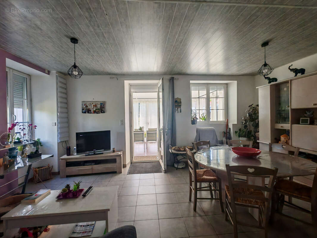 Maison à LA ROUXIERE