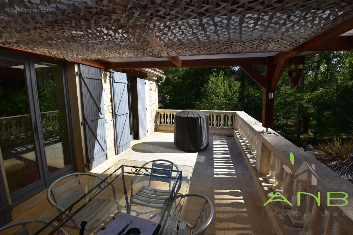 Maison 69 m² à Souffrignac  - photo 5