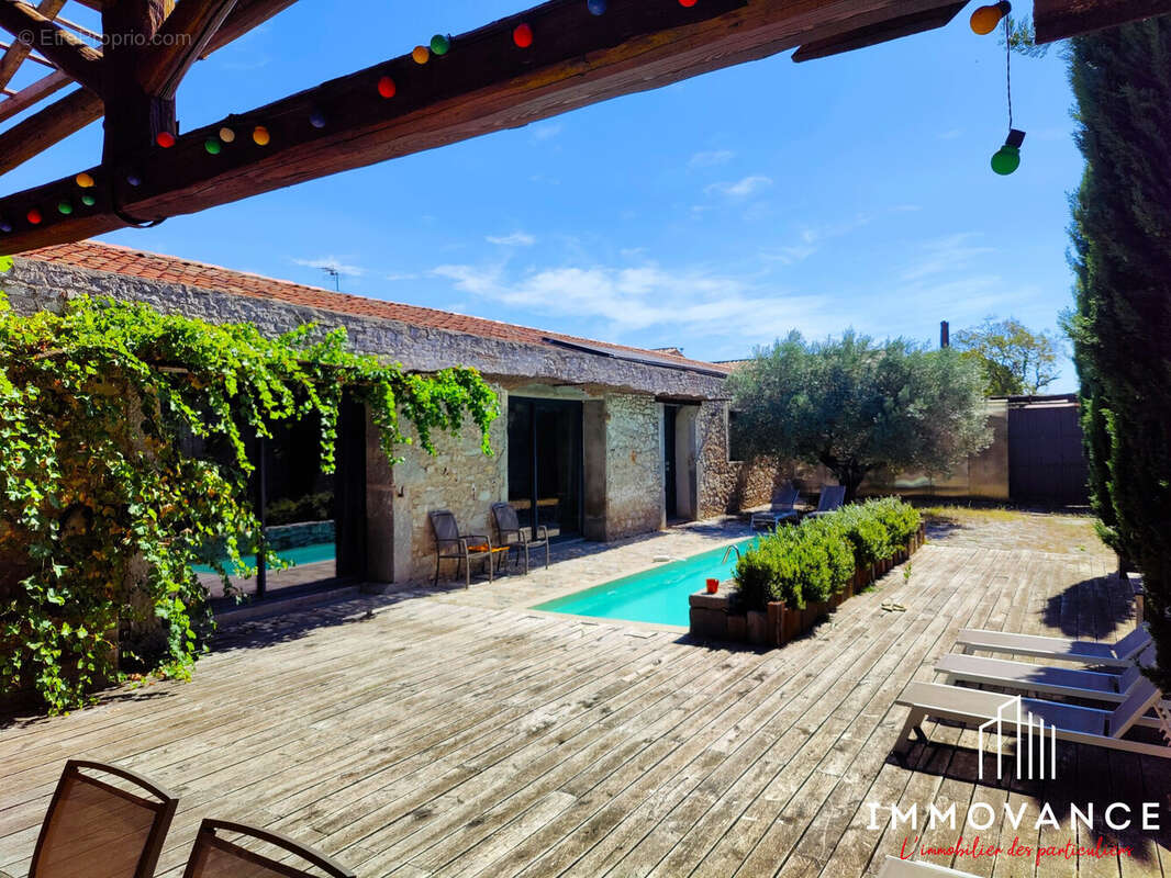 Maison à VIOLS-EN-LAVAL