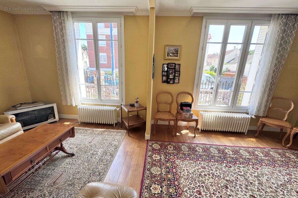 Maison à CHOISY-LE-ROI