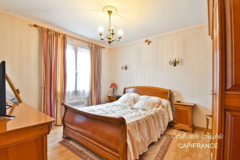 Maison à ROZ-SUR-COUESNON