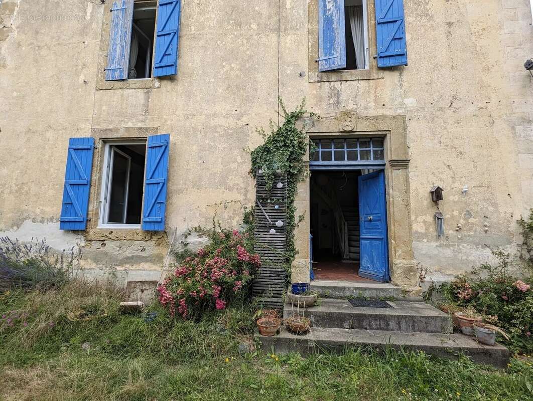 Maison à SAUVETERRE