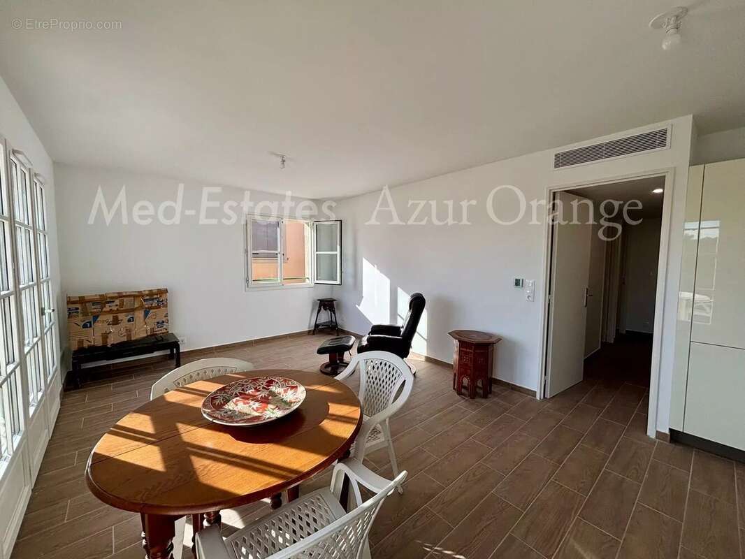 Appartement à GRIMAUD