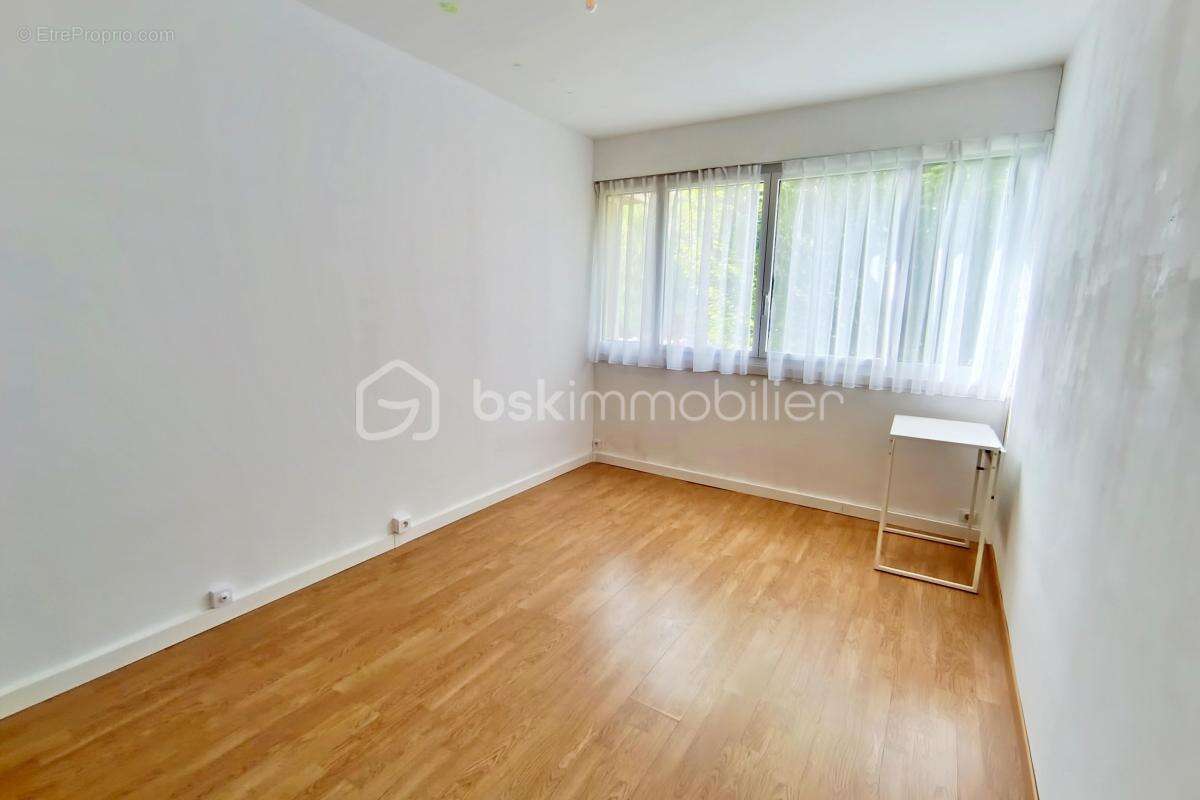 Appartement à FONTENAY-LE-FLEURY