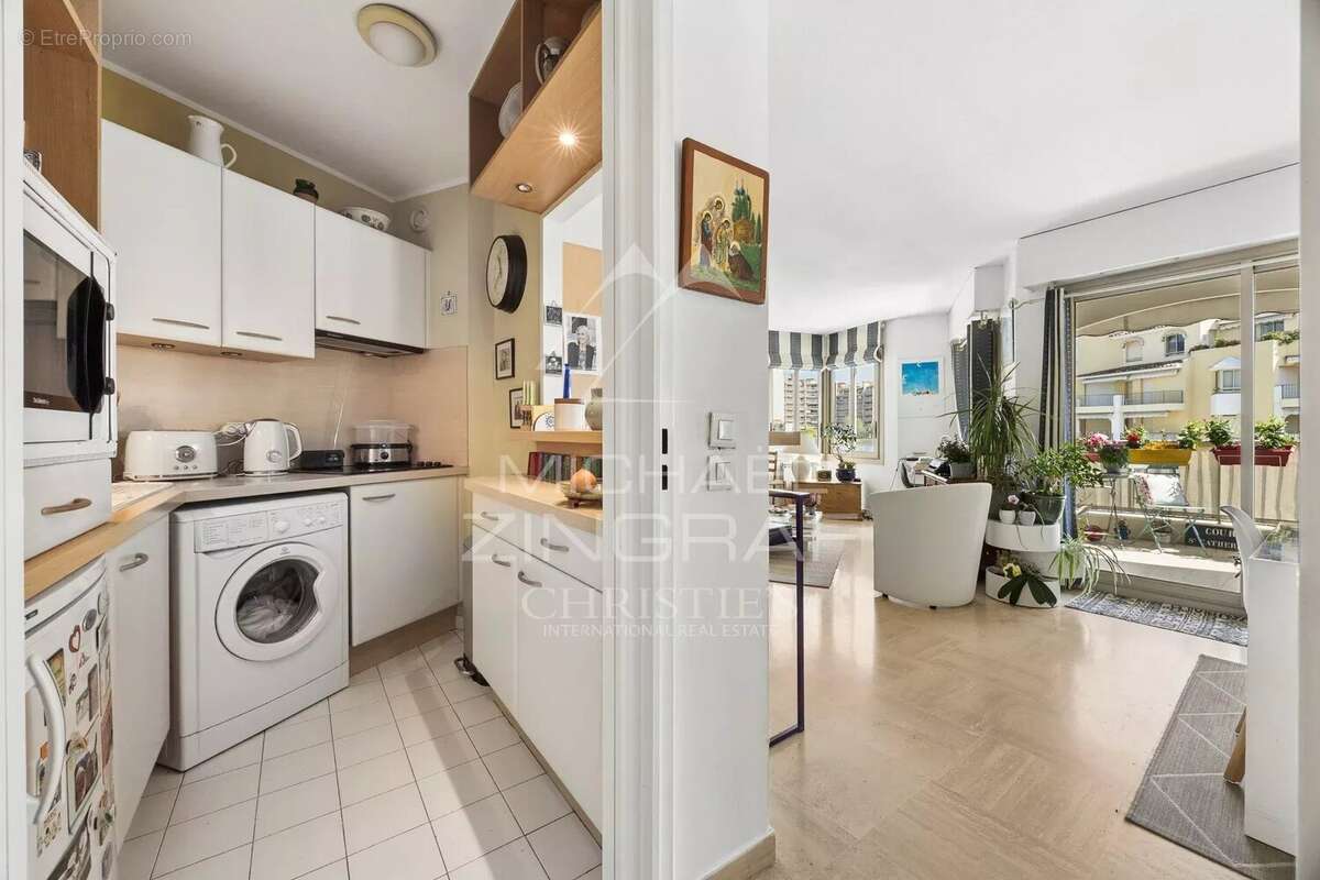 Appartement à MANDELIEU-LA-NAPOULE