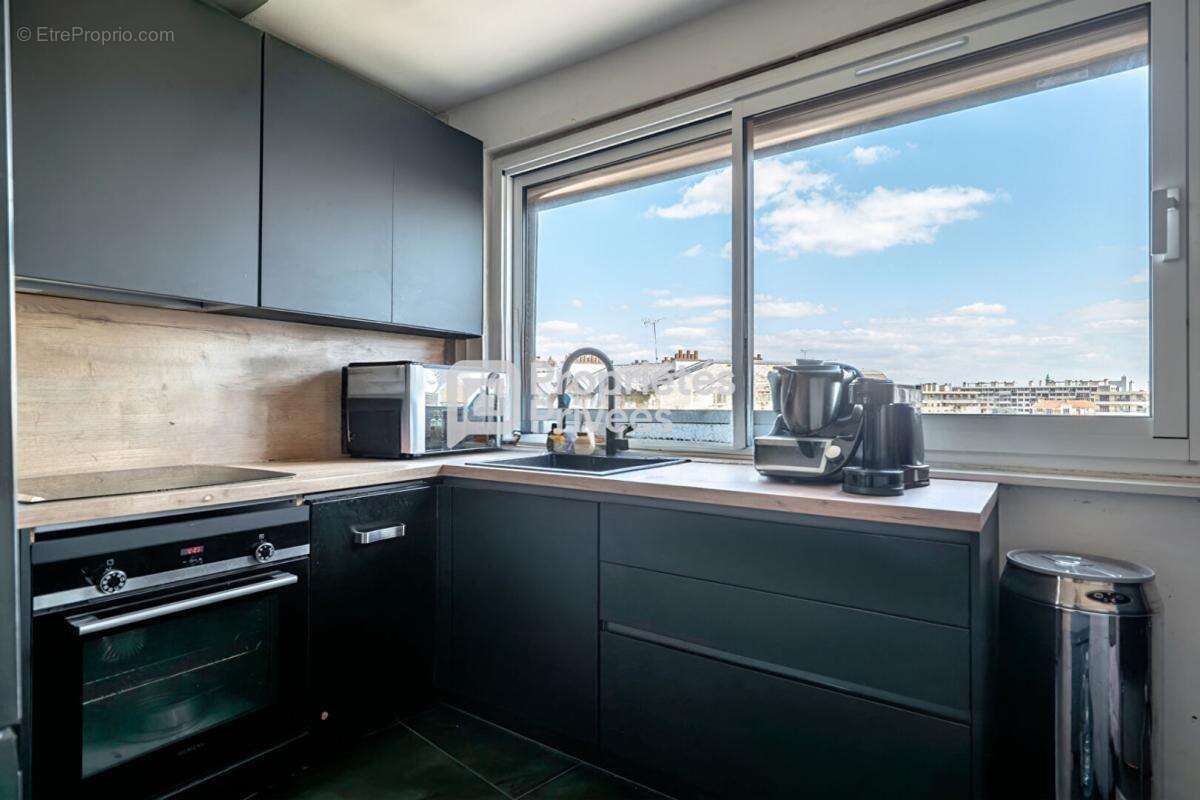 Appartement à LA GARENNE-COLOMBES