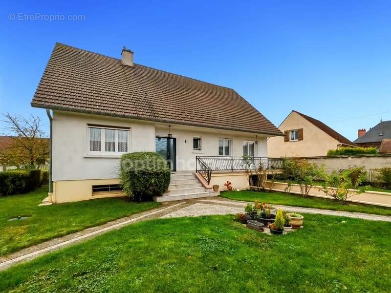 Maison à SACY-LE-GRAND