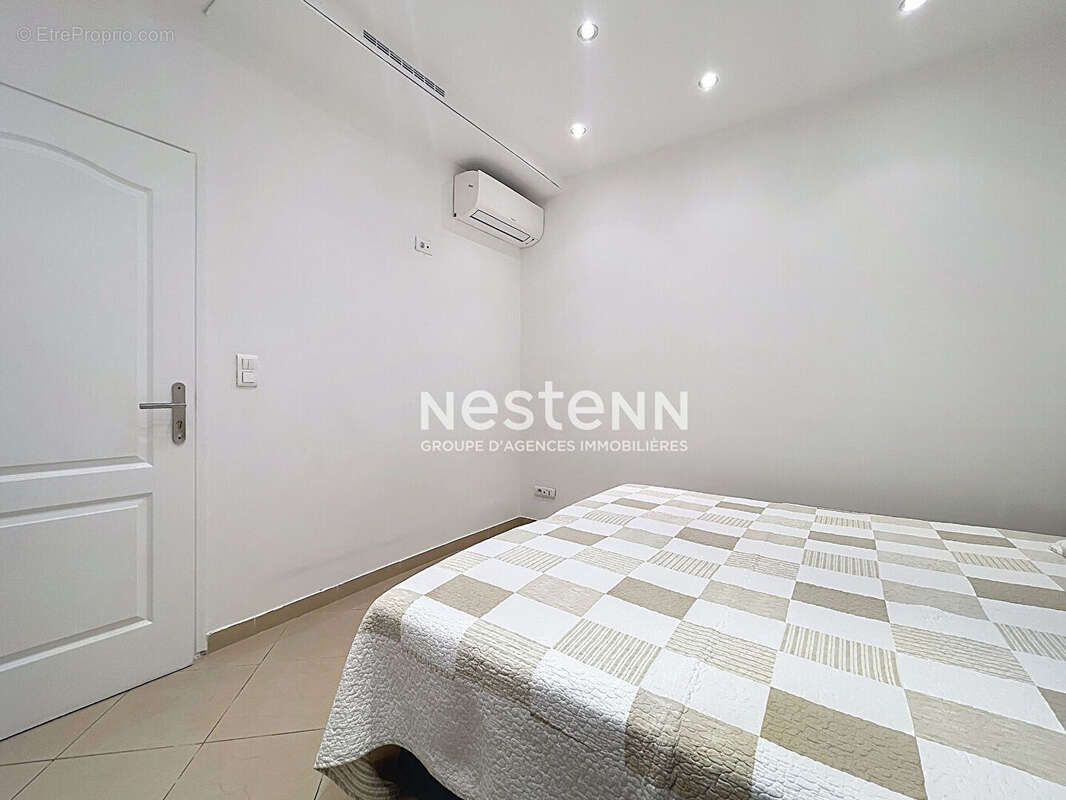 Cannes - murs commerciaux  53m² avec studio - photo 5