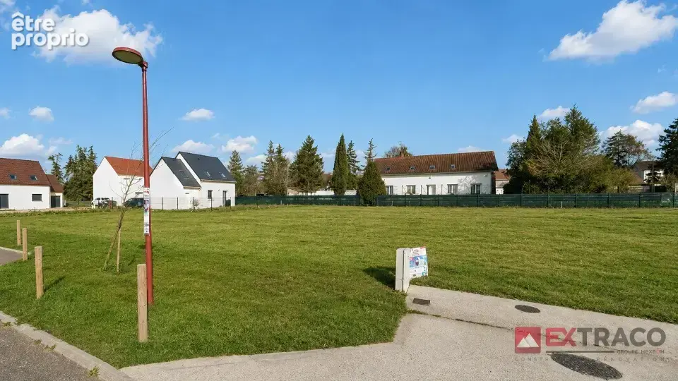 Terrain à DAMMARTIN-EN-SERVE