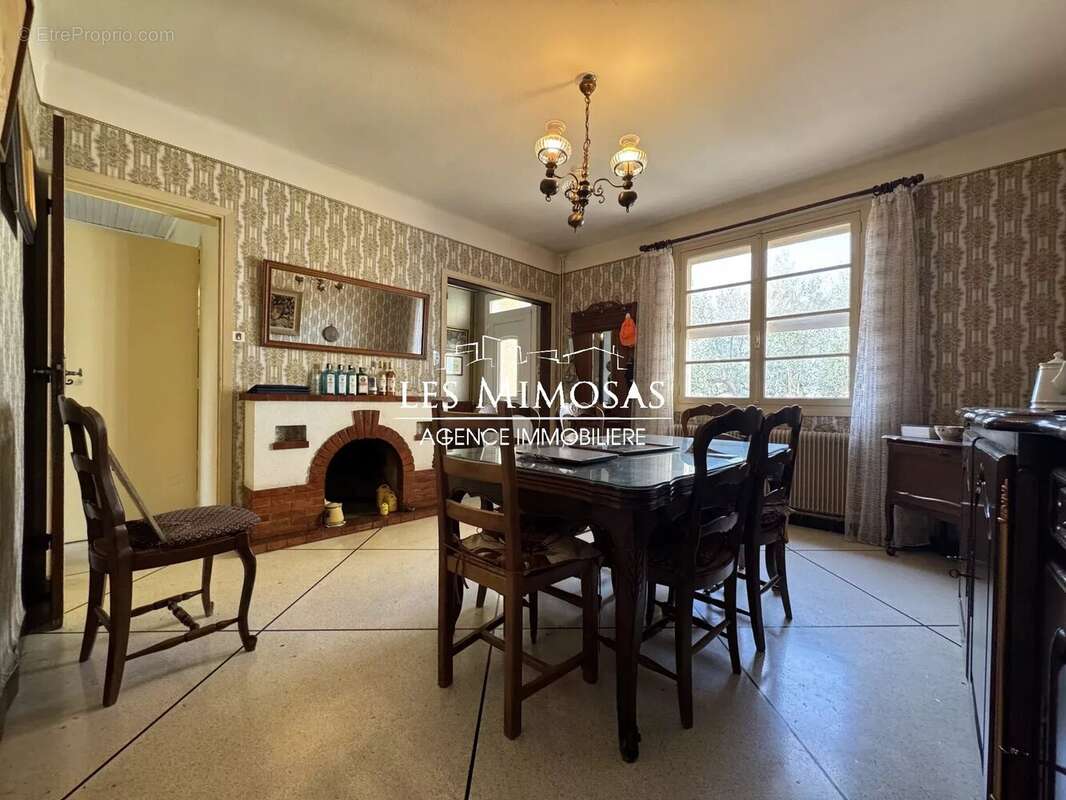 Maison à ROQUEBRUNE-SUR-ARGENS