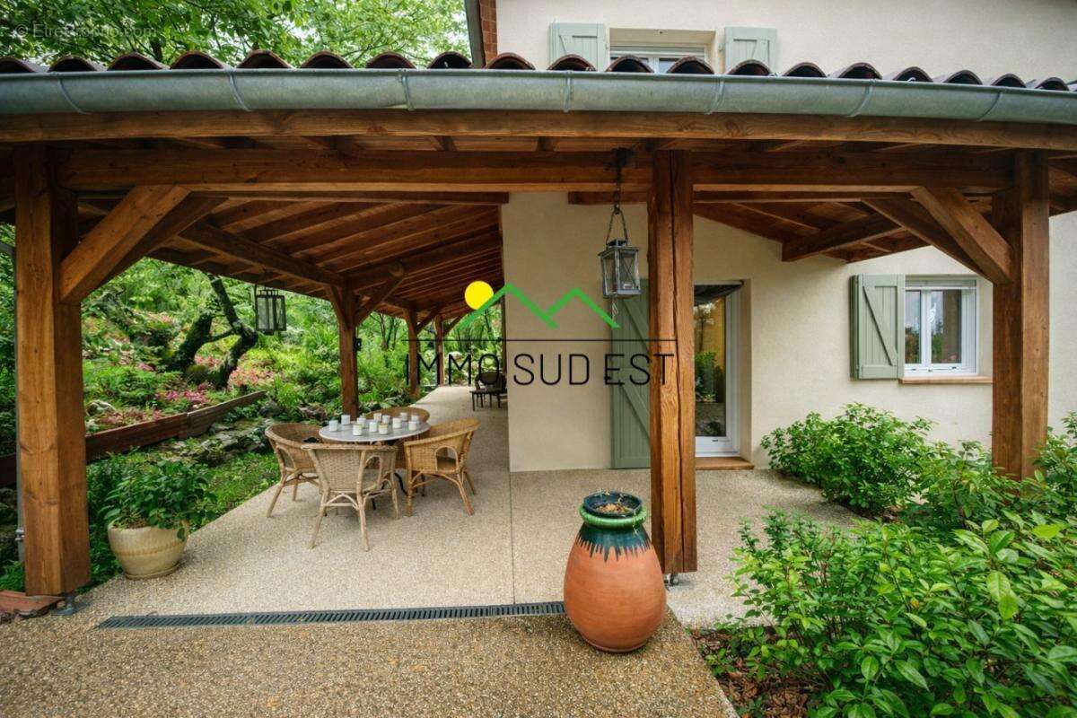 Maison à LANAS