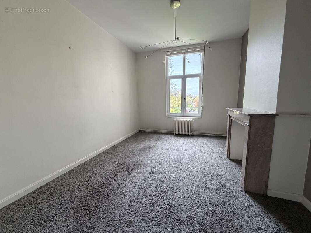 Appartement 420 m² à Lille  - photo 8