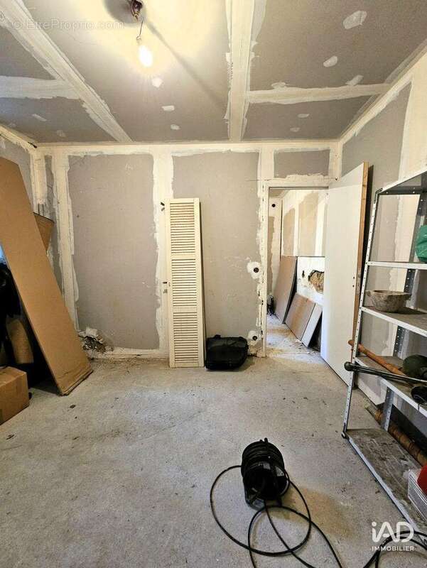 Photo 8 - Commerce à CACHAN