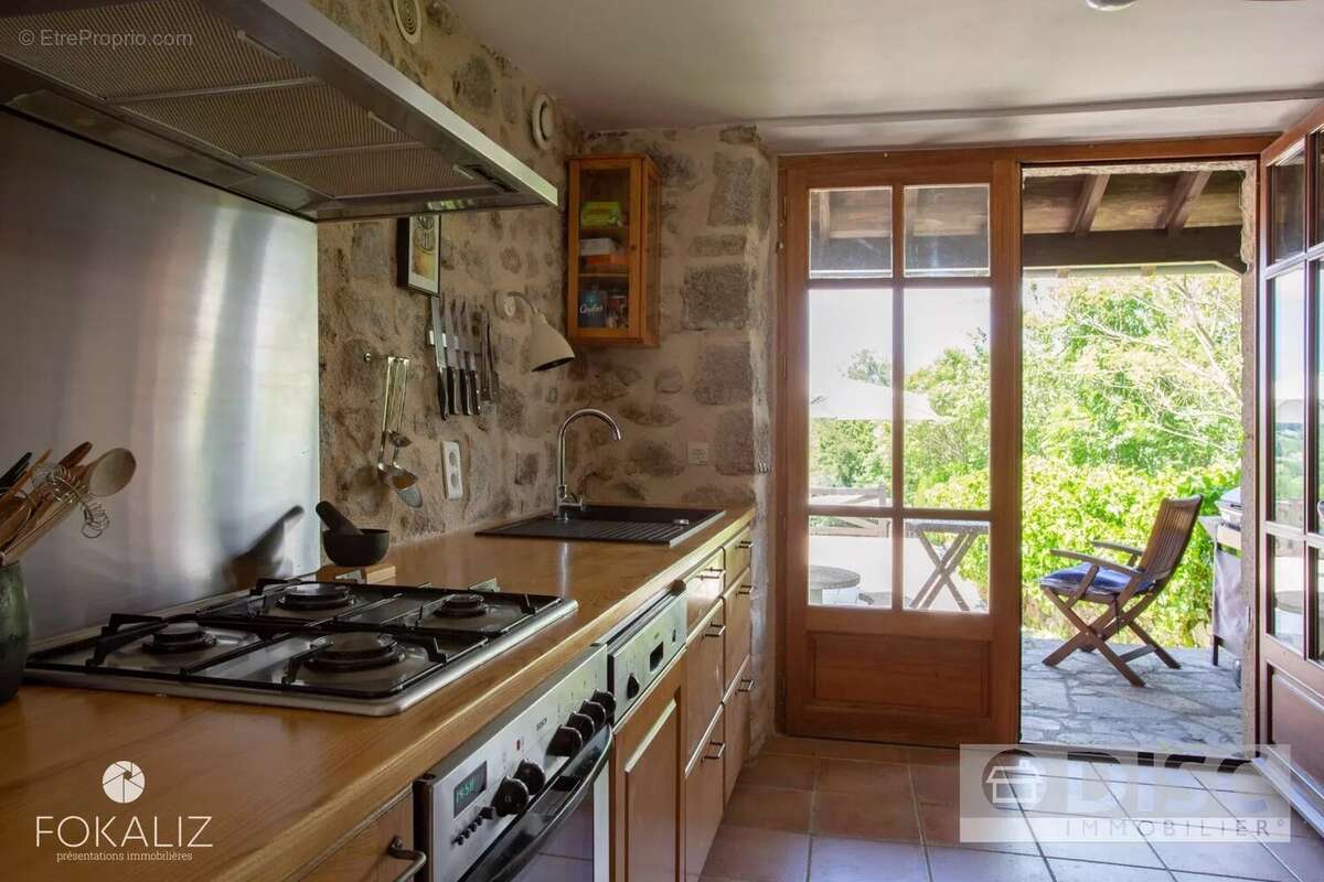 Maison à SAINT-ANDRE-DE-NAJAC