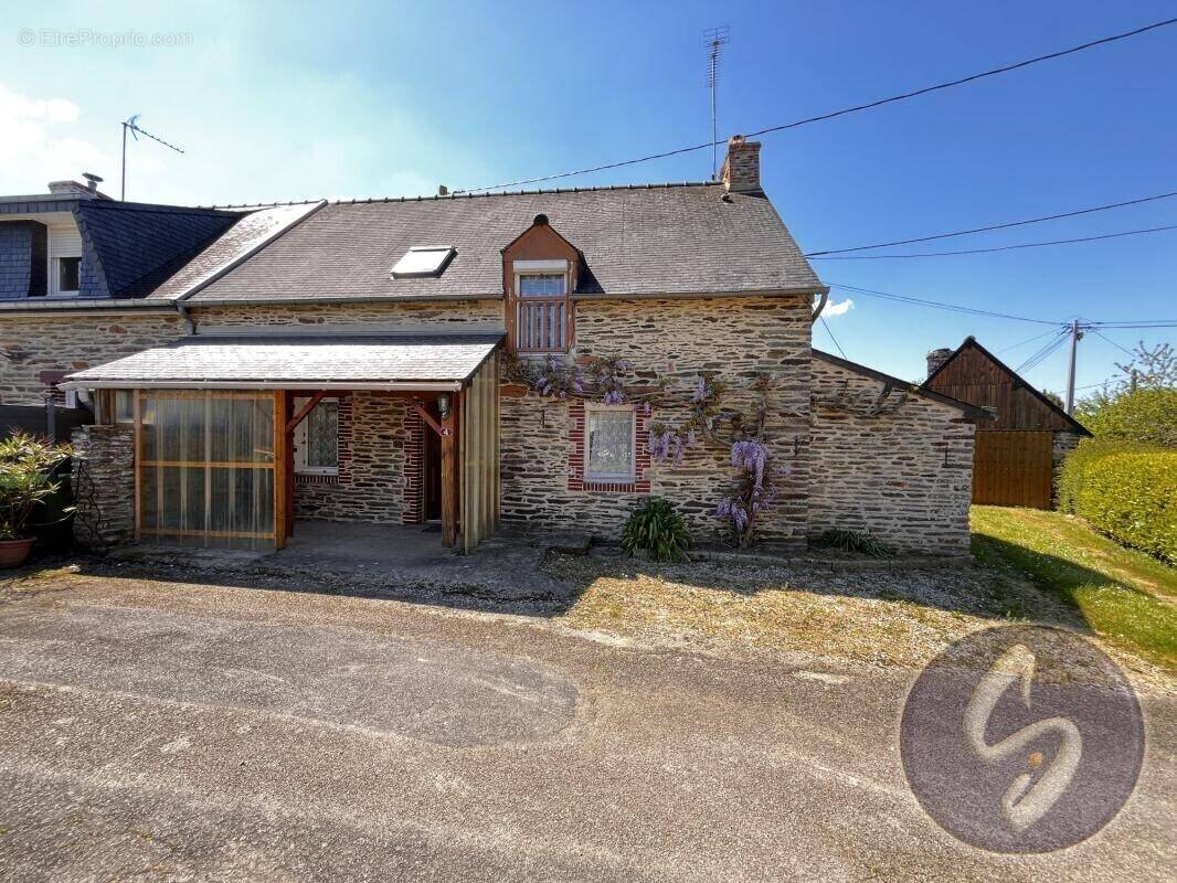 Maison de charme avec dépendances et fort potentiel - Proche - photo 1