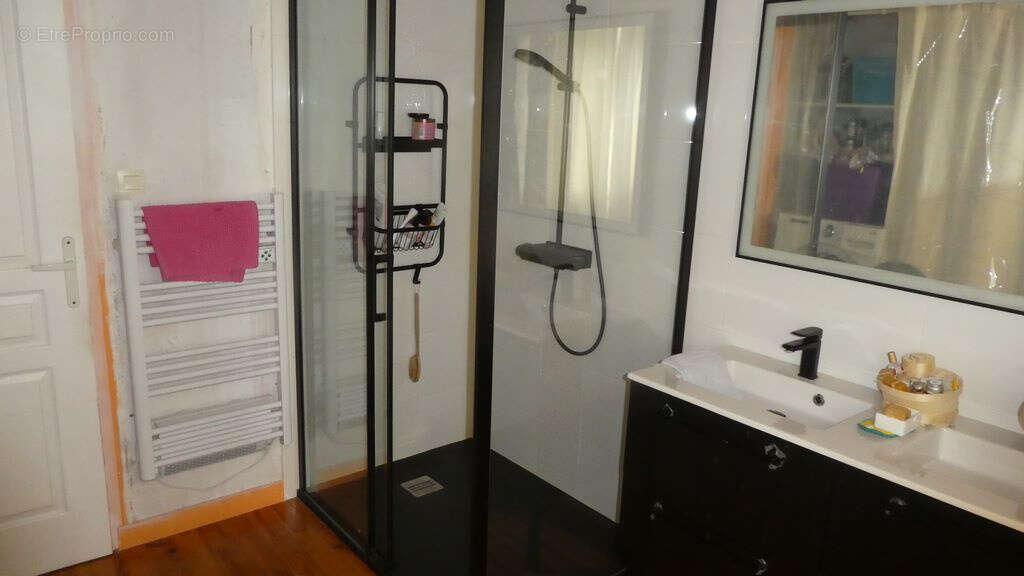 Maison à NEUVIC-ENTIER