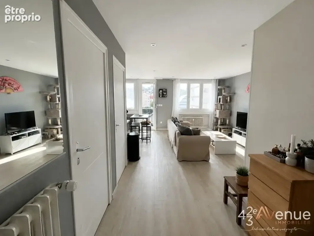 Appartement 54 m² à Saint-Etienne  - photo 6