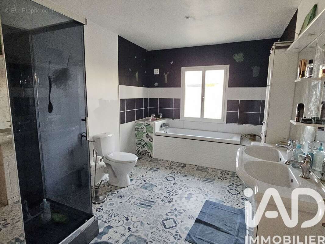 Maison 296 m² à Migron  - photo 9