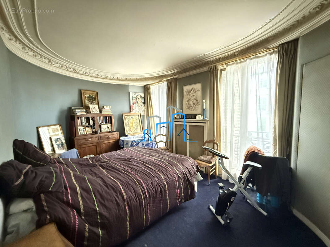 Appartement à PARIS-10E