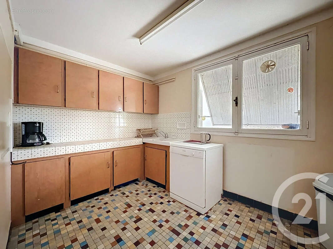 Maison à SAINT-ETIENNE-DE-TULMONT