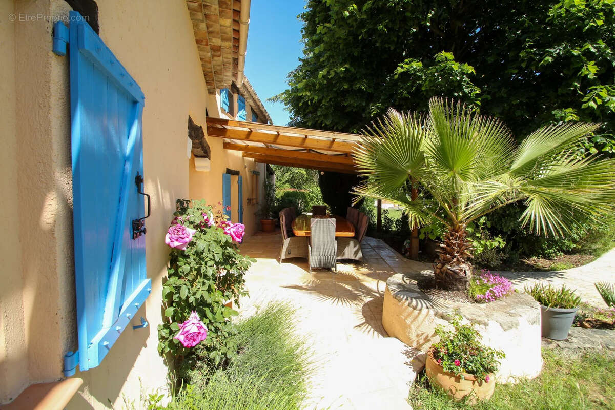 Maison à CALLIAN