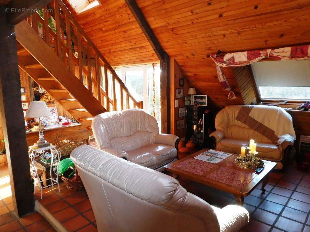 Maison à SAINT-CARADEC-TREGOMEL