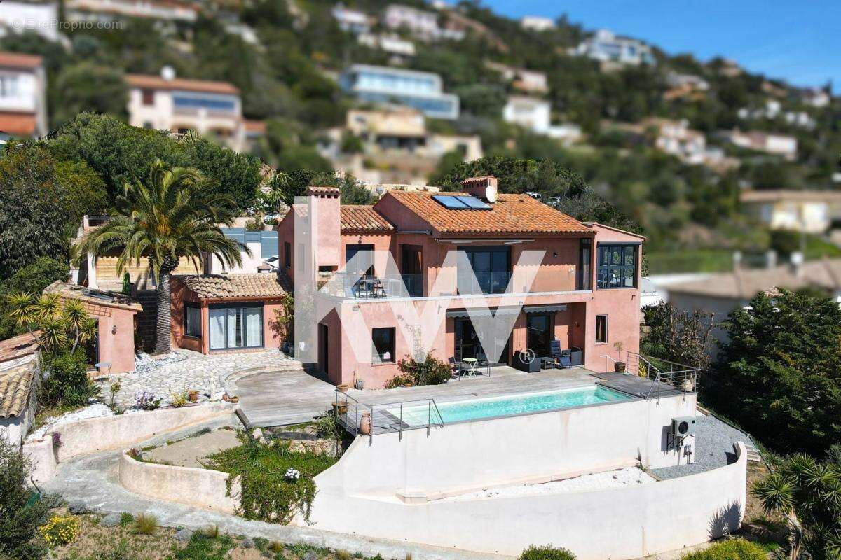 Maison à SAINT-RAPHAEL