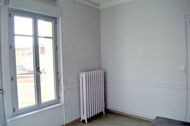 Appartement à vendre 3 pièces MONTCEAU LES MINES (71) - photo 5