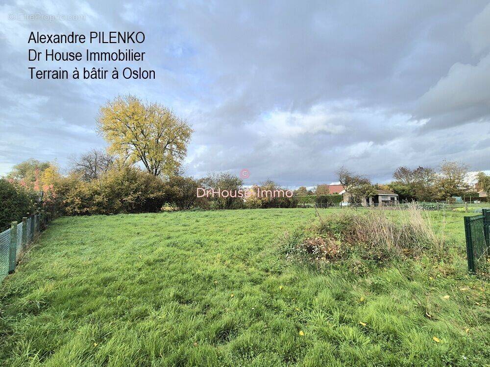 Terrain à OSLON
