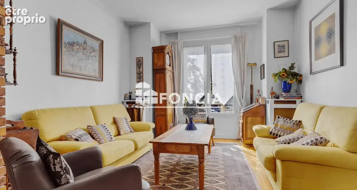 Maison d'exception des années 1940 en hyper centre-ville  118,71 m² habitables (218,68 m² au sol)  5 Chambres  Sous-sol total &  - photo 2