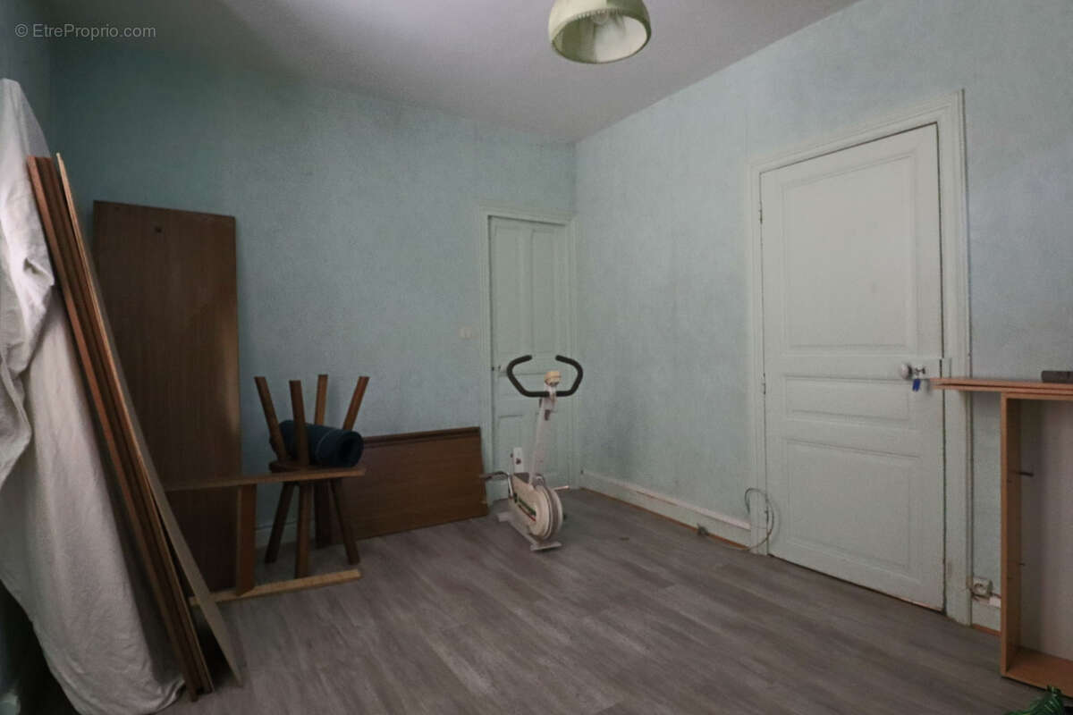 Maison à SAINT-SAUVES-D&#039;AUVERGNE