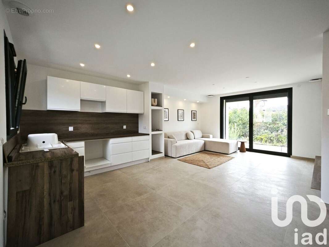 Photo 2 - Maison à ROUSSILLON