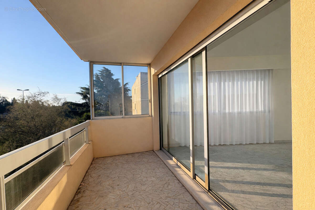 Appartement à LE CANNET