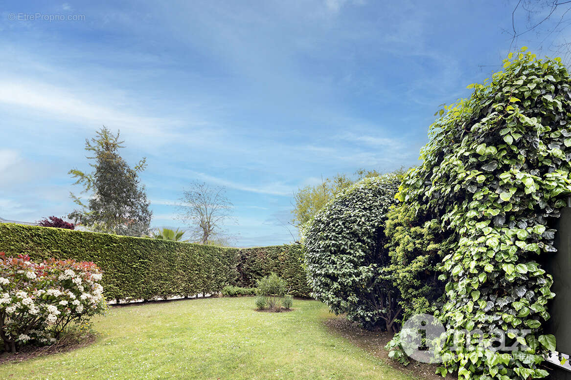Bois-colombes bruyères - appartement familial 4 p. rdj -  799 000  fai - photo 4