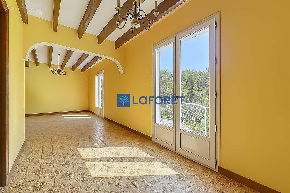 Maison à SAVIGNY-SUR-ORGE