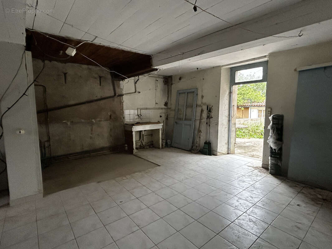 Maison à LABRUGUIERE