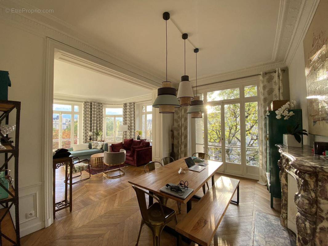 Appartement à PARIS-11E