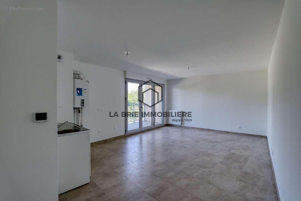 Appartement 50 m² à Chennevieres-Sur-Marne  - photo 5