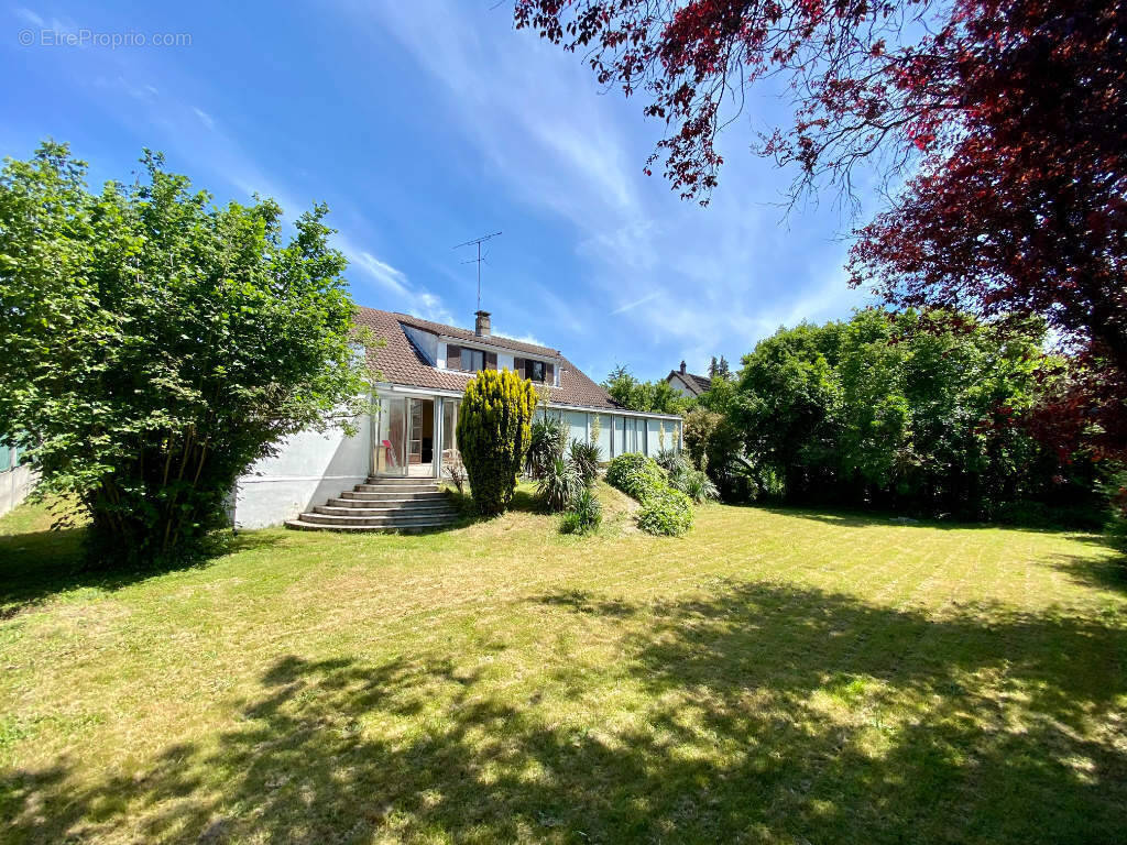 Maison à SAINT-GERMAIN-LES-ARPAJON