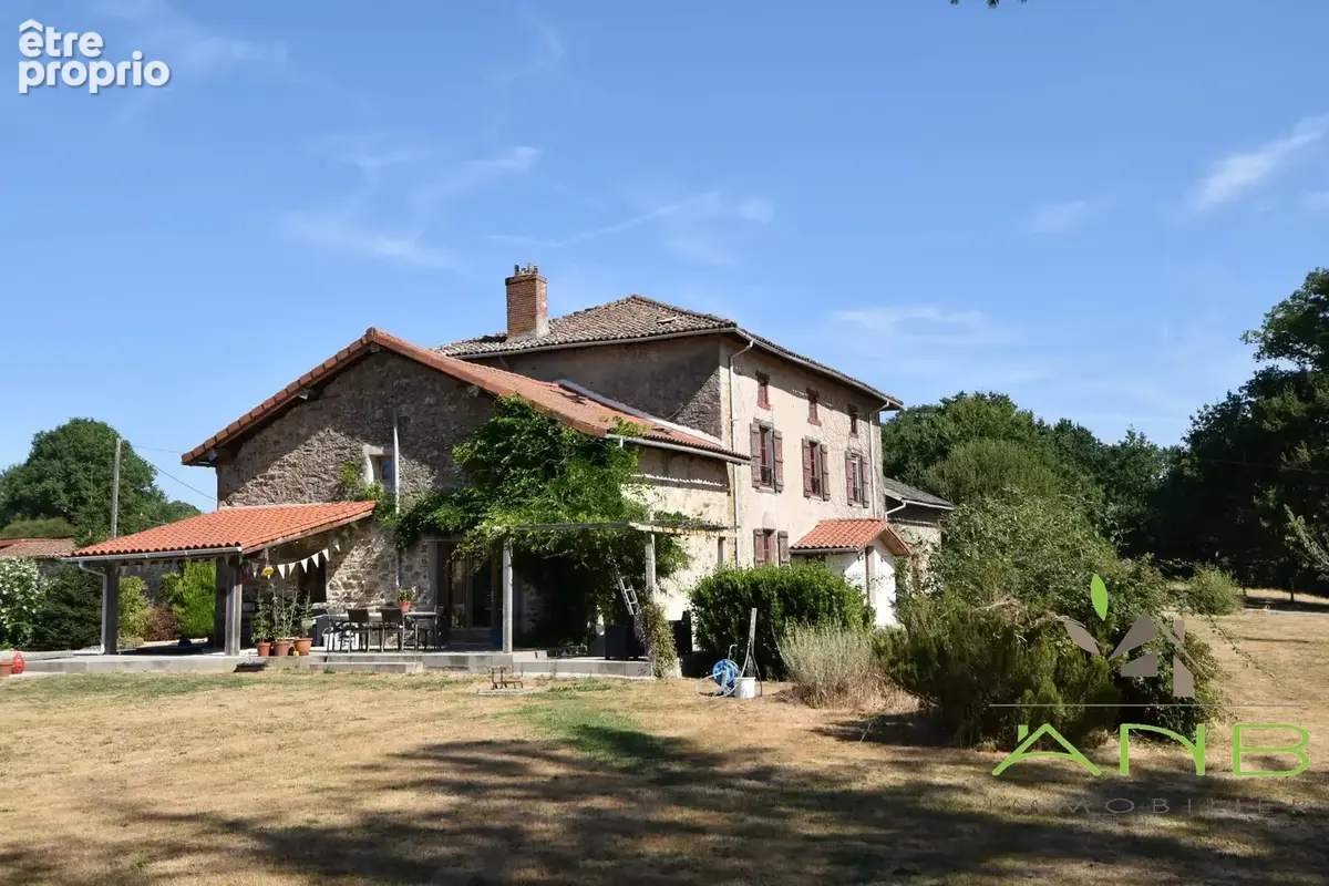 Maison 317 m² à Saint-Bazile  - photo 2