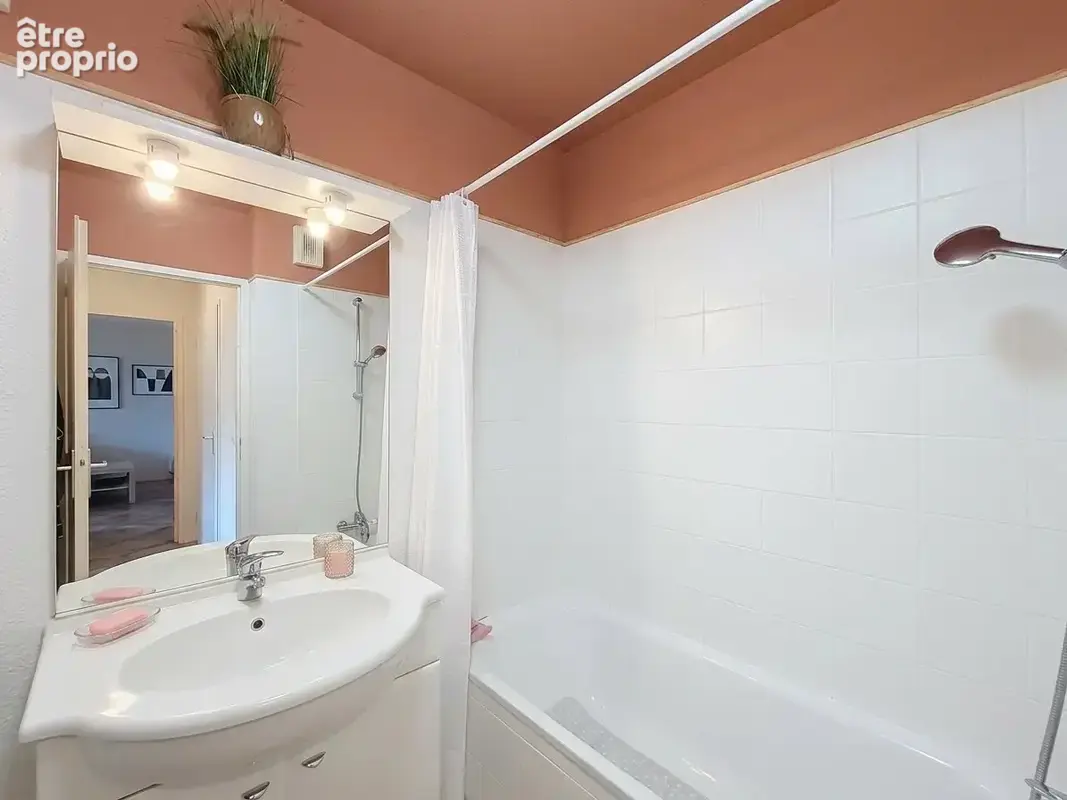 MUSSIDAN - Appartement 2 pièces de 46 m²  - refait à neuf -  Idéal investisseurs ou primo-accédants - photo 5