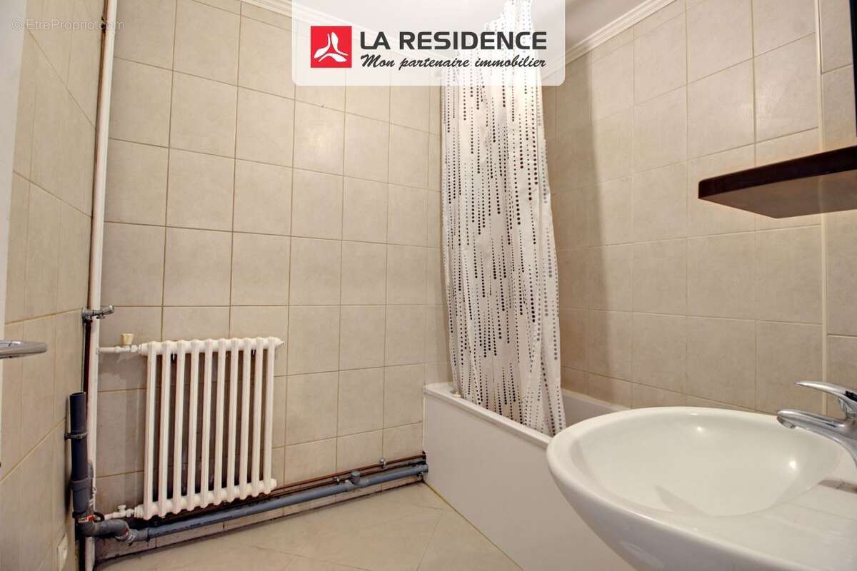 Appartement à SARTROUVILLE