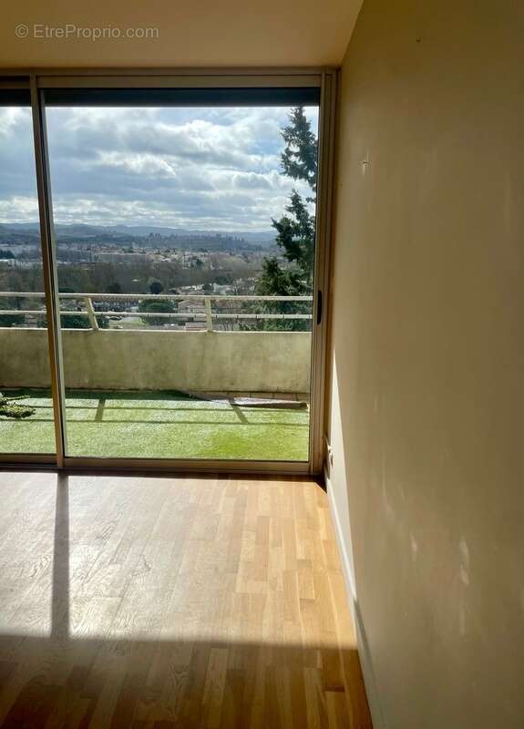 Appartement à vendre 5 pièces CARCASSONNE 105m2 environ (11) 3 chambres avec 2 terrasses et deux places de parking - photo 8