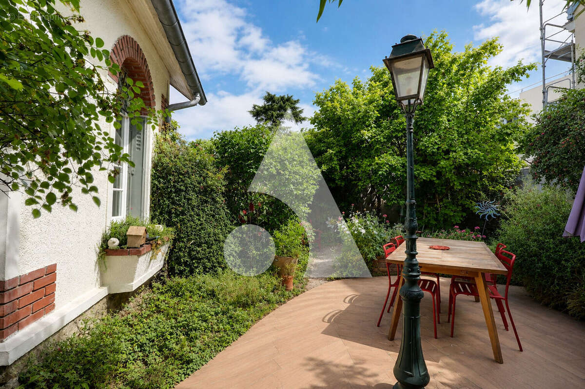 Maison à LA FRETTE-SUR-SEINE